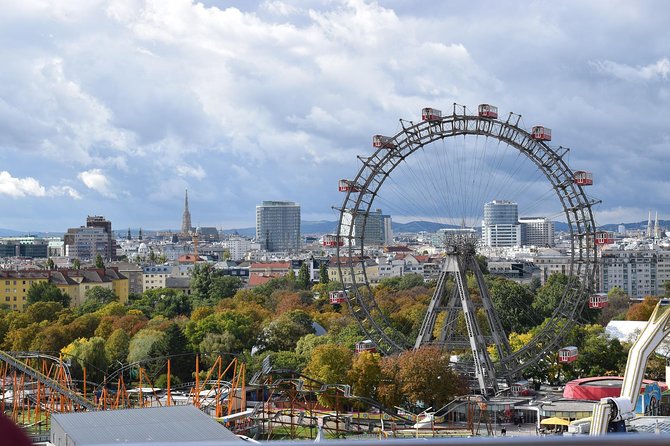 Private Transfer From Warsaw to Vienna, Hotel-To-Hotel, English-Speaking Driver - Additional Amenities and Accessibility
