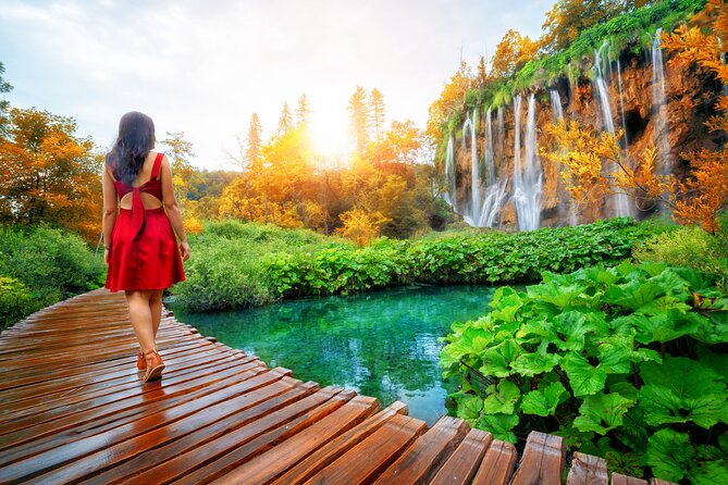 Private Transfer From Zadar to Zagreb via Plitvice Lakes Guided Tour - Vehicle Features