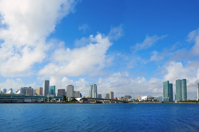 Private Transfer in SUV Orlando Airport (MCO) to Orlando Hotels - Inclusions and Meeting/Pickup