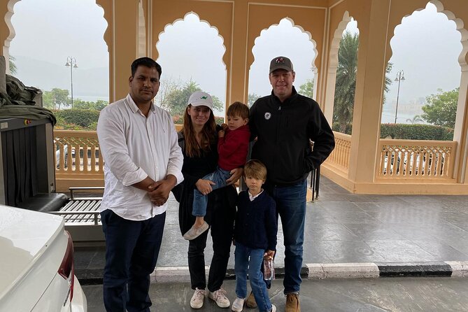 Private Transfer Jaipur to Delhi Private Airconditioned Vehicle - Meeting and Pickup Details