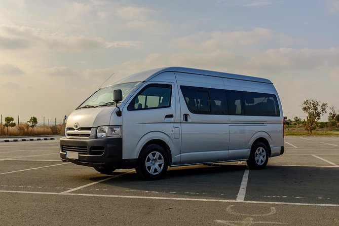 Private Transfer: Larnaca Airport to Larnaca District 1-14 Pax - Cancellation Policy