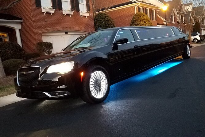 Private Transfer: LAS Vegas to LAS Airport by Luxury SUV or Limousine up to 8 P - Pricing and Booking Options