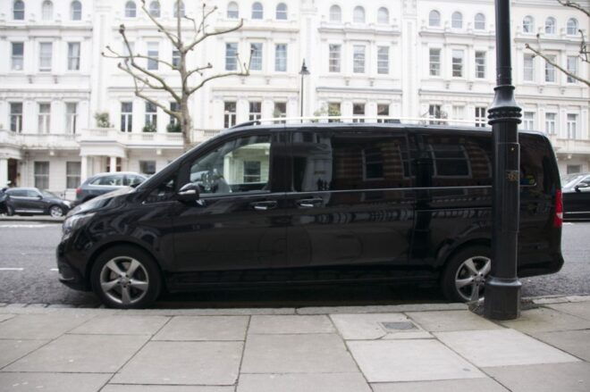Private Transfer London Heathrow Airport to Gatwick Airport - Inclusions