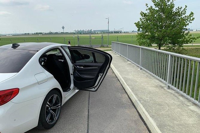 Private Transfer: London to London City Airport (LCY) - Inclusions