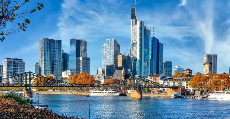 Private Transfer: Munich to Frankfurt With 4 Hr Sightseeing - Key Points
