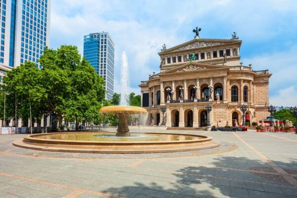 Private Transfer: Munich to Frankfurt With 4 Hr Sightseeing - Tips for a Great Experience