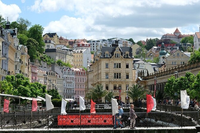 Private Transfer Munich to Prague With 3h Stop in Karlovy Vary - Accessibility and Transportation