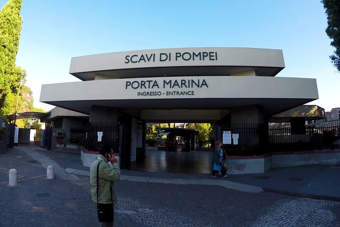 Private Transfer Naples to Sorrento With Option of a Stop in Pompeii - Transfer Options and Vehicle Details