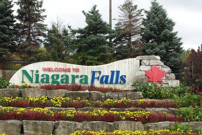 Private Transfer: Niagara Falls Canada to Toronto Downtown Black Car Service - Convenient Pickup Options