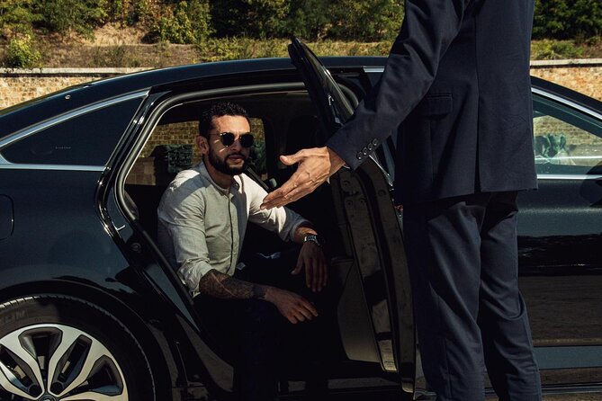 Private Transfer PARIS CITY of NORMANDY 8 Pax MAX - Pricing and Booking