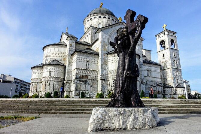 Private Transfer: Podgorica to TGD Airport in Business Car - Price and Booking