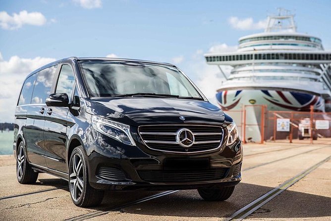 Private Transfer Prague to Vilshofen With Stop in Cesky Krumlov - Service Details