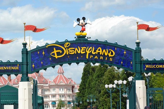 Private Transfer - Private Driver Between Disneyland Paris and Orly Airport - Pickup Points and Confirmation