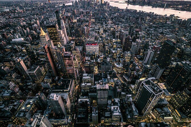 Private Transfer Service-New York Manhattan Downtown for 8 hours - Why Choose Private Transportation Over Other Options?