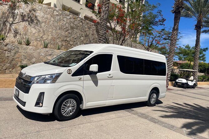 Private transfer SJD Airport to San Jose del Cabo Hotels One Way - The Vehicle and Comfort