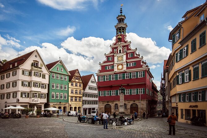 Private Transfer: Stuttgart Airport STR to Stuttgart by MB Van - Driver and Assistance