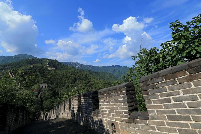 Private Transfer to Mutianyu Great Wall With Professional Driver - Dress Code and Vegetarian Option