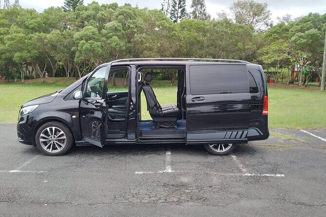 Private Transfer Tontouta Airport - A Closer Look at the Experience