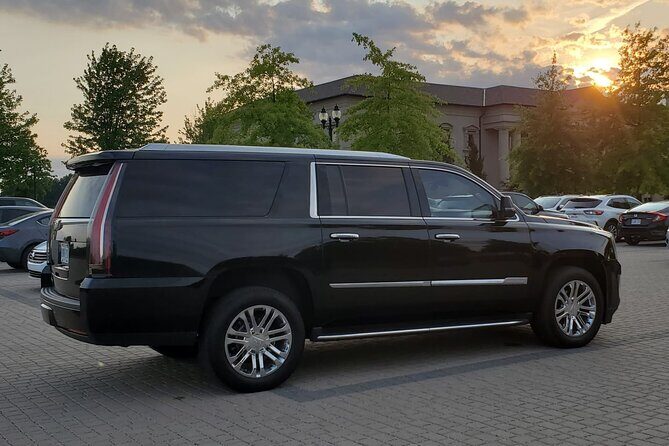 Private Transfer Toronto Hotels to Toronto Pearson Airport YYZ - Who Is This Service Best For?