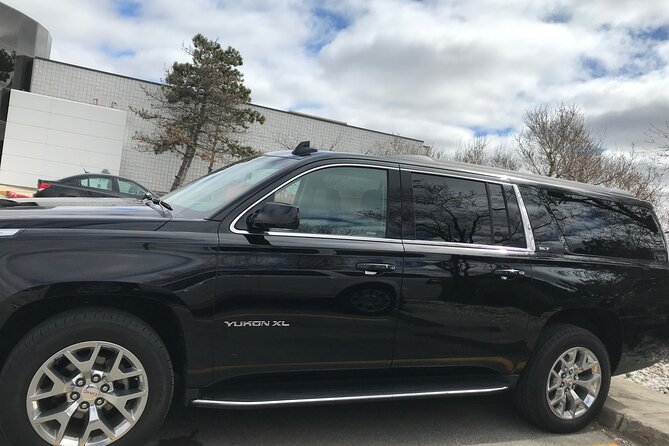 Private Transfer: Toronto Pearson Airport or Oakville City Ontario - Pricing Information and Product Code