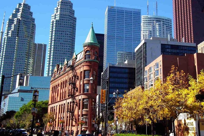 Private Transfer: Toronto to Pearson Airport YYZ in Business Car - Refund and Change Policy