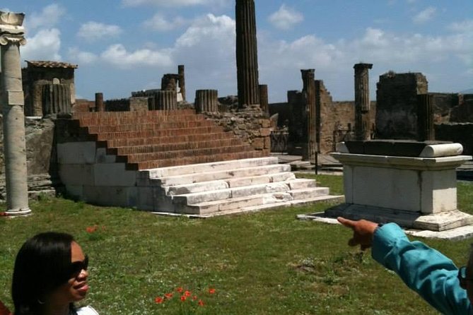 Private Transfer/Tour From/To Naples To/From Sorrento With Stop in Pompeii - Common Questions