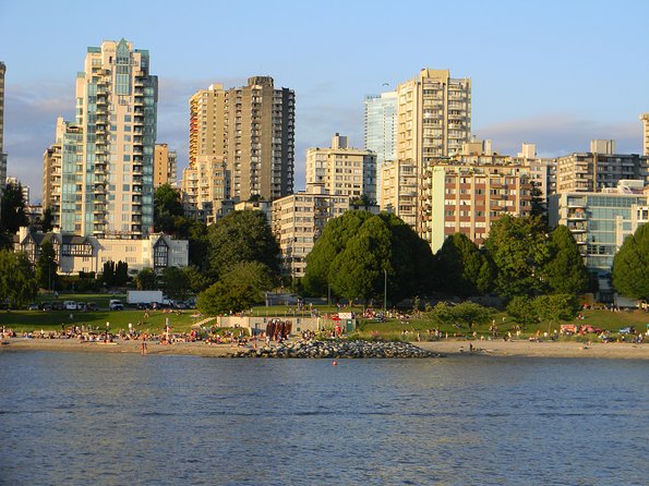 Private Transfer, Vancouver, BC to Vancouver International Airpot VIP, SEDAN - Inclusions