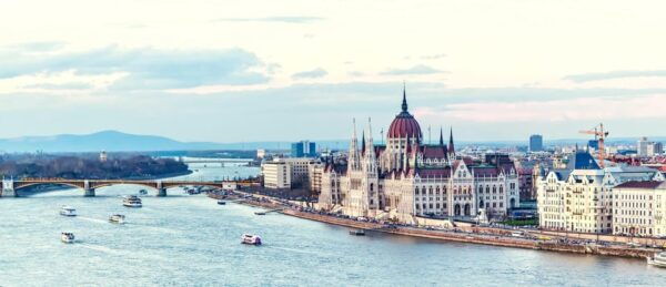 Private Transfer: Vienna to Budapest With 2 Hr Sightseeing - Inclusions and Key Information