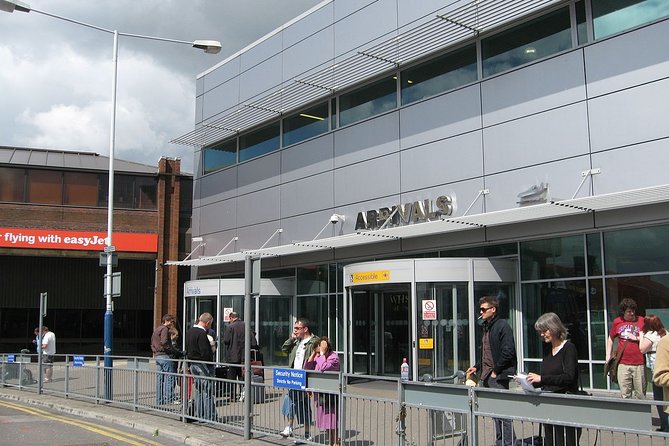 Private Transfers Between London City Airport - London Luton Airport - Additional Information