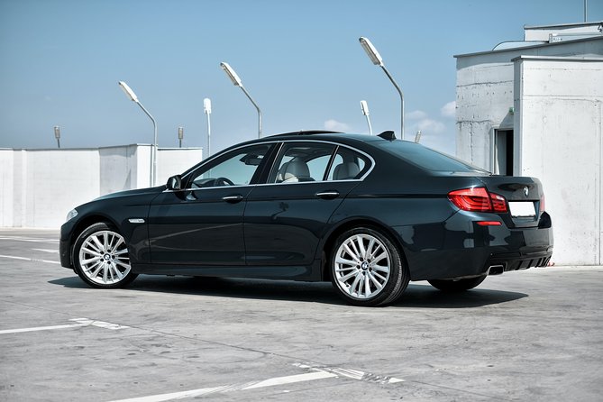 Private Transfers Between London City Airport - London Luton Airport - The Sum Up