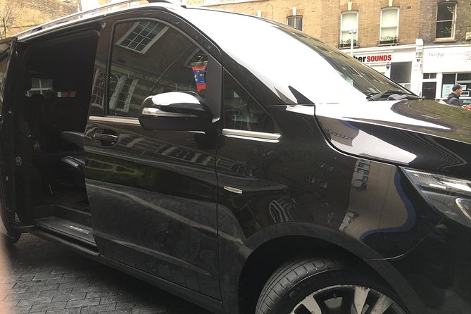 Private Transfers Between London Gatwick - London Luton Airports - Common Questions