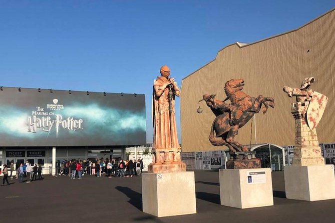 Private Transfers Between London & Harry Potter Warner Studio - Service Details