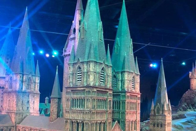 Private Transfers Between London & Harry Potter Warner Studio - Booking Information
