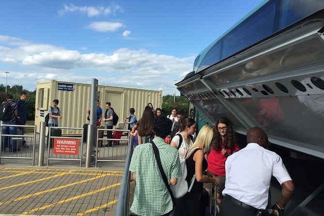 Private Transfers Between London Heathrow - London Gatwick Airports - Common Questions