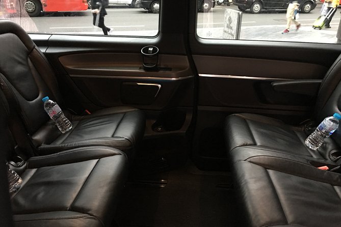 Private Transfers Between London Heathrow - London Luton Airports - Pricing and Guarantee