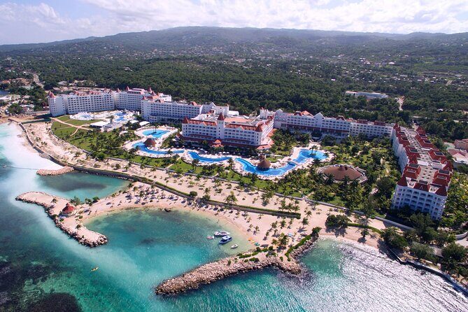 Private Transfers from Montego Bay Airport to Runaway Bay Hotels - Pricing and Value