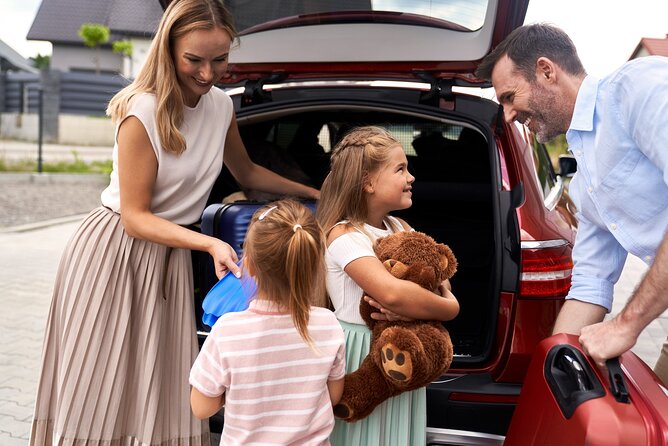 Private Transfers To/From Blue Lagoon/Silica Hotel/Retreat Hotel. - Airport Pickups and Departures