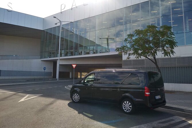 Private Transport Between the City of Lisbon and AHD Airport - Pricing and Booking