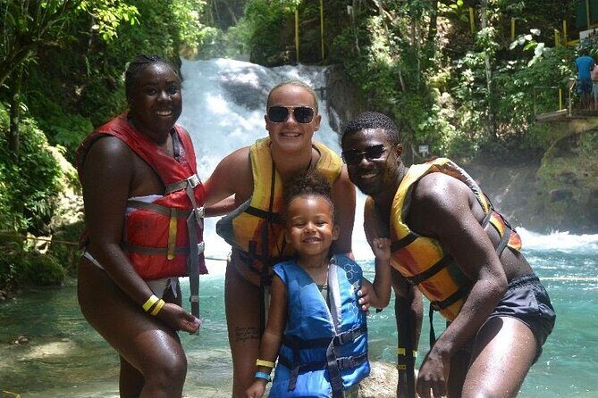 Private Transport to River Tubing or Rafting and Blue Hole combo - An In-Depth Look at the Tour