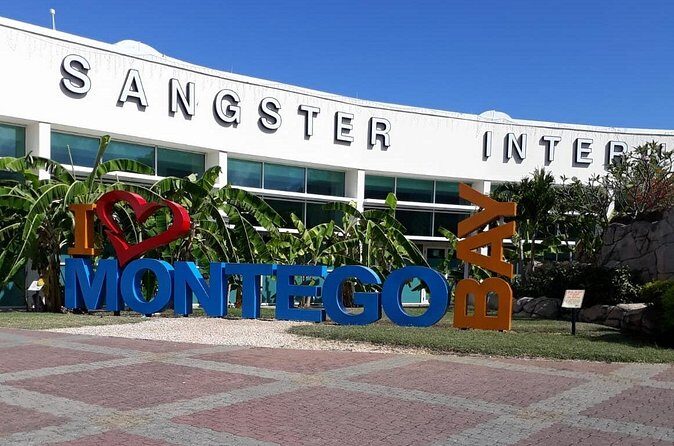 Private Transportation from Airport to Resort and Vice Versa - Who Should Consider This Service?