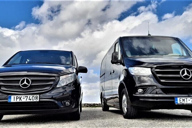 Private Transportation From/To Airport To/From Oia - Meeting and Pickup Options