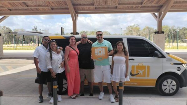 Private Transportation to Cancun Hotel Zone - Vehicle Amenities