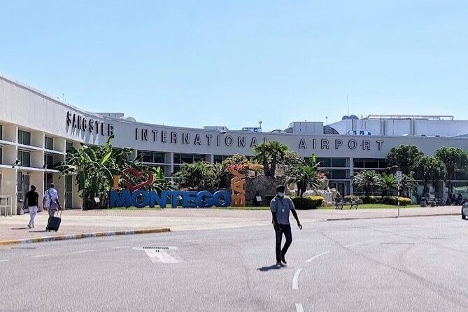 Private Transportation to Negril from Montego Bay - The Drivers & Their Stories