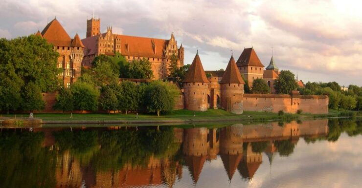 Private Transportation to the Malbork Castle From Gdansk - Booking Information