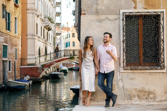 Private Travel Photographer Tour in Venice - Custom Locations
