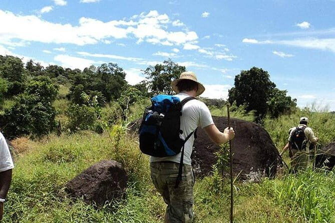 Private Trekking Tour at Hantana Mountain - Detailed Breakdown of the Itinerary