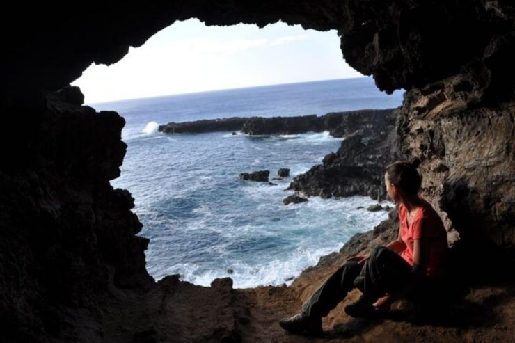 Private Trekking Tour: Easter Island Caves - Tour Booking Details