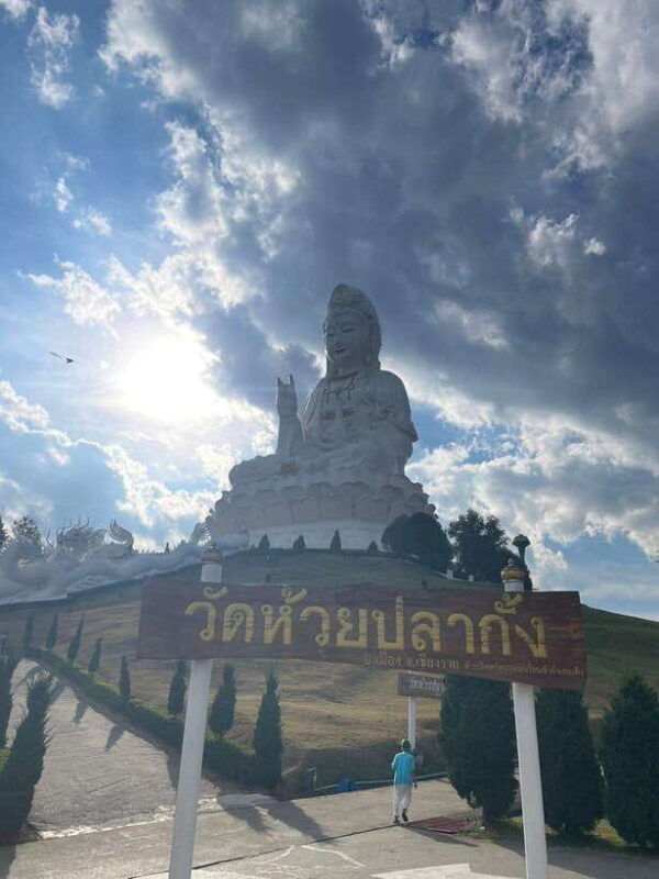 Private Trip Chiang Rai Day Trip, White Temple, Blue Temple - Good To Know