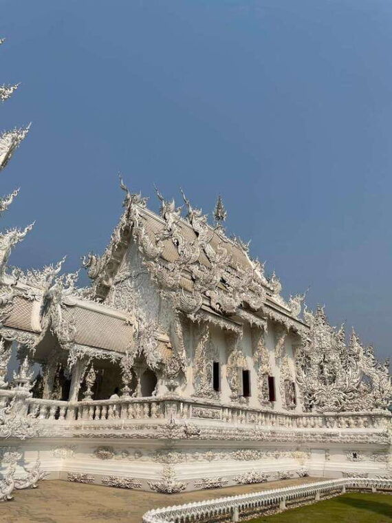Private Trip Chiang Rai Day Trip, White Temple, Blue Temple - Transportation Details