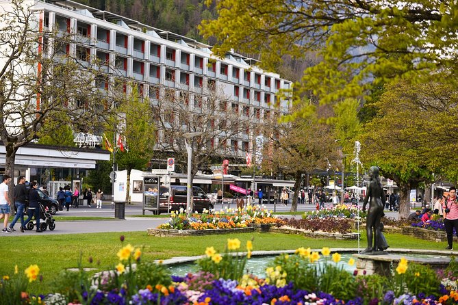 Private Trip From Geneva to the Swiss Capital - Bern & Paragliding in Interlaken - Pickup Offered